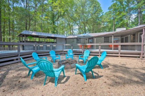 Lavish Broken Bow Getaway with Hot Tub on about 6 Acres!